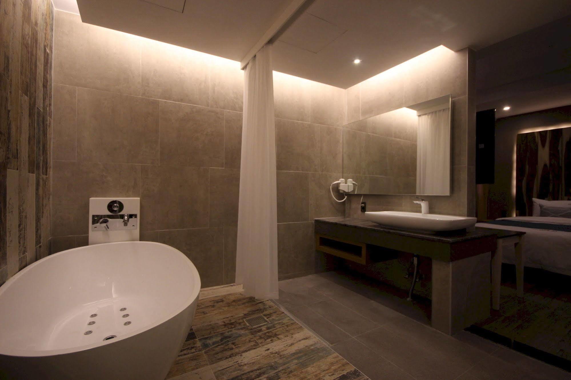 The Club Hotel Seomyeon Busan Buitenkant foto