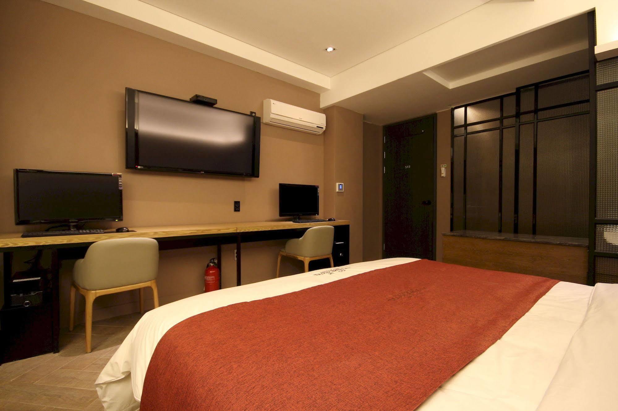 The Club Hotel Seomyeon Busan Buitenkant foto